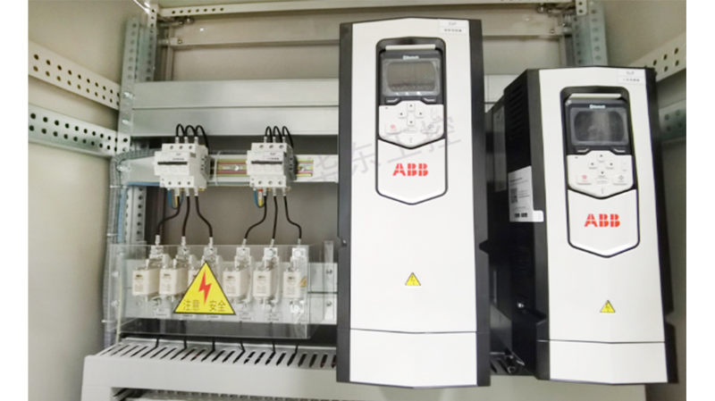 華東工控-變頻柜細節